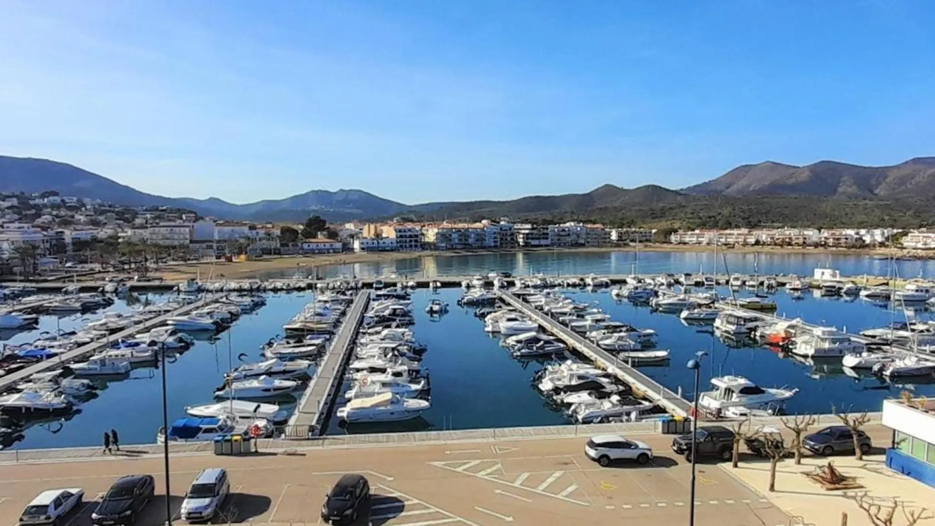 Apartment Apartamento En Llanca Con Piscina Comunitaria Y Terraza, A 10 Minutos De La Playa - Es-170-32 Spain