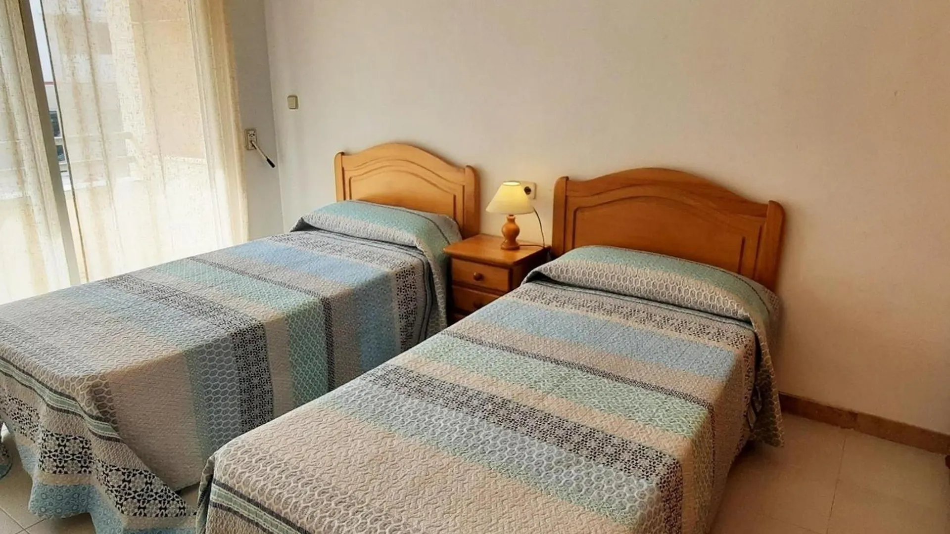 Apartment Apartamento En Llanca Con Piscina Comunitaria Y Terraza, A 10 Minutos De La Playa - Es-170-32 Spain