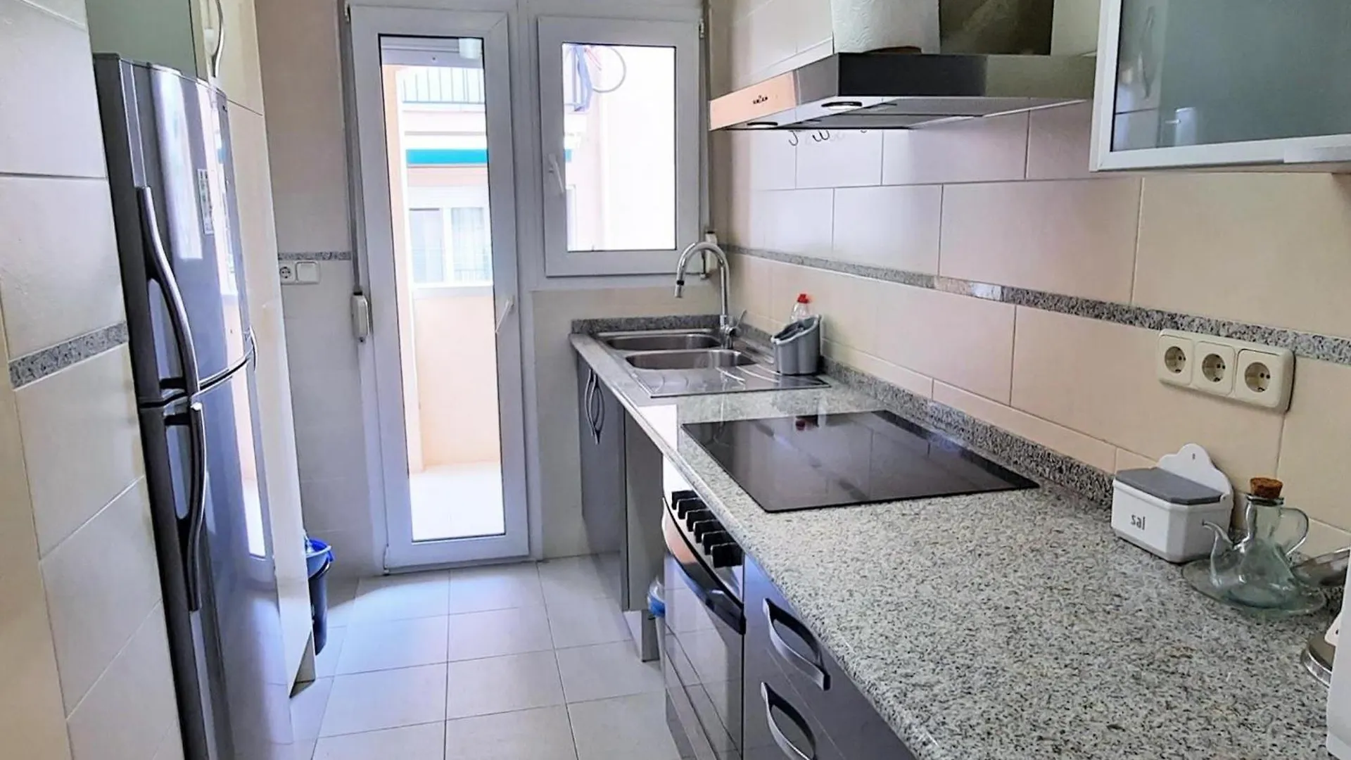 Apartamento En Llanca Con Piscina Comunitaria Y Terraza, A 10 Minutos De La Playa - Es-170-32 Spain